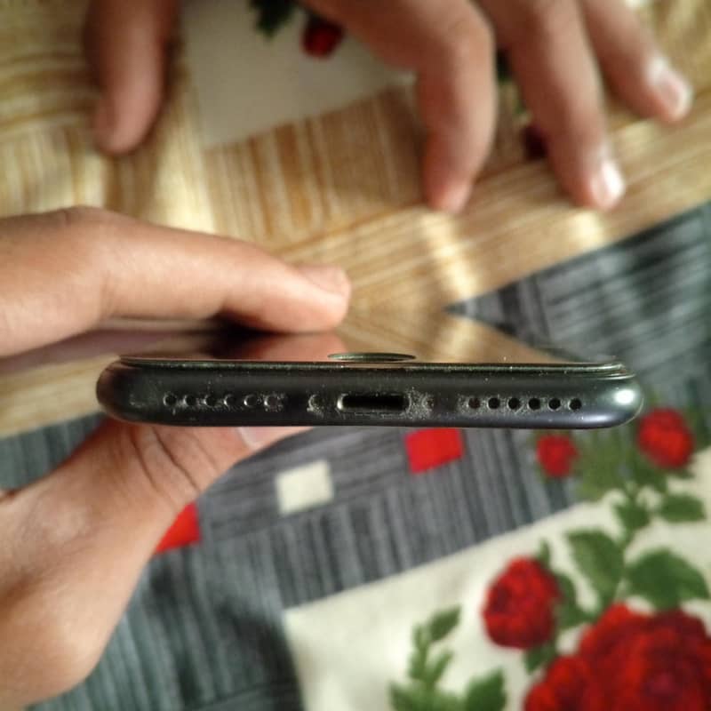 Apple iPhone 7 2