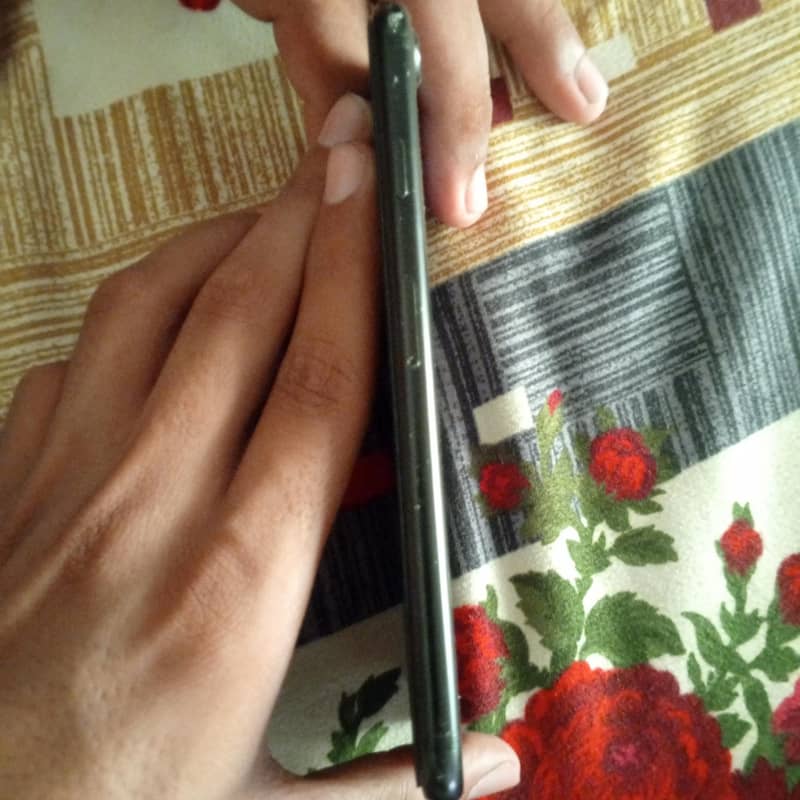 Apple iPhone 7 3