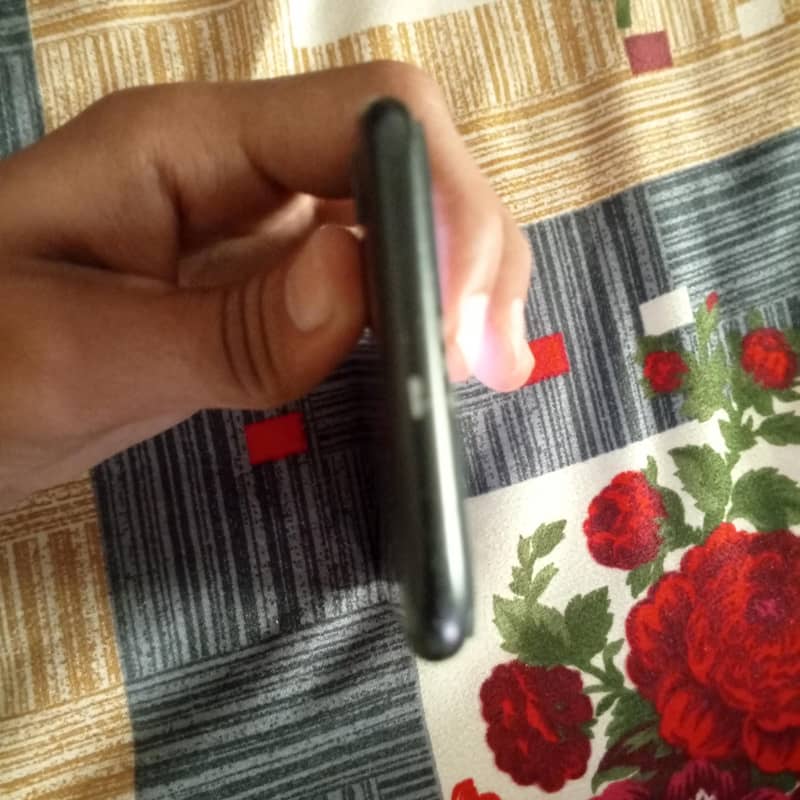 Apple iPhone 7 4