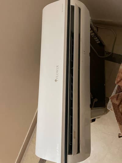 I am selling my 1.5ton Inverter Ac