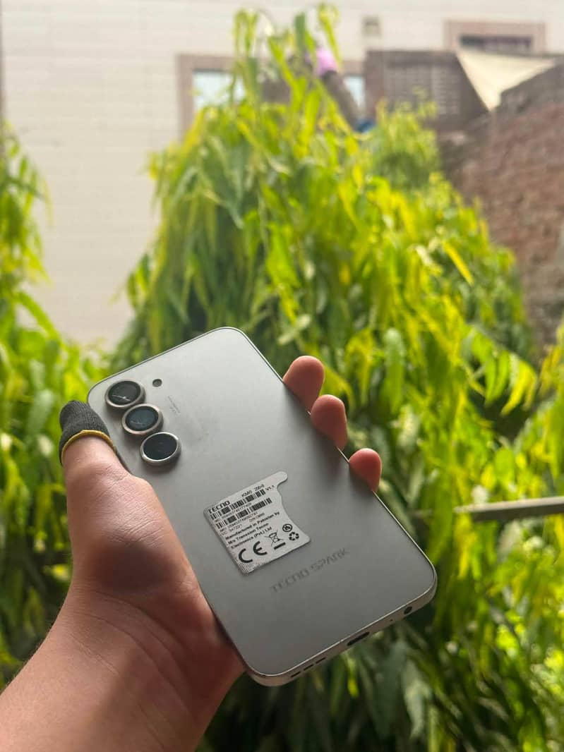 spark 40 pro 3
