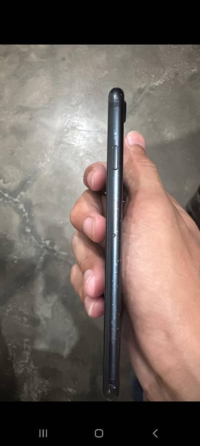 Apple iPhone 7