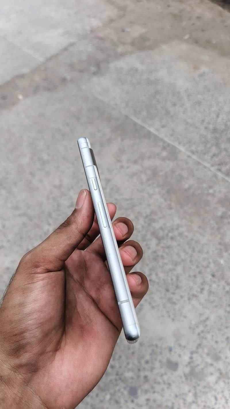 Google Pixel 7a 2