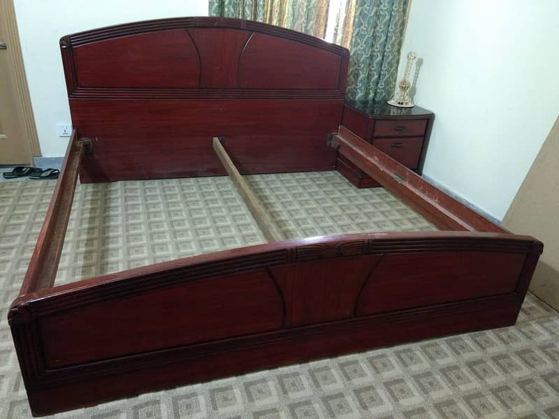 Double bed with dressing 2