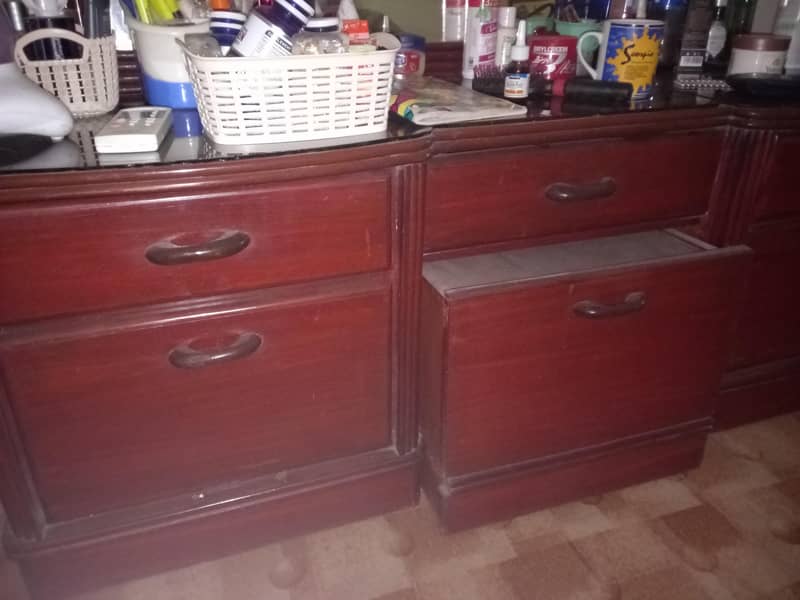 Double bed with dressing 4