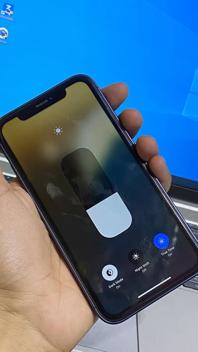 Apple iPhone XR converted to 17 pro