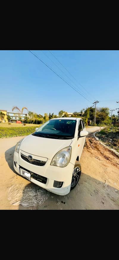 Daihatsu Mira 2012