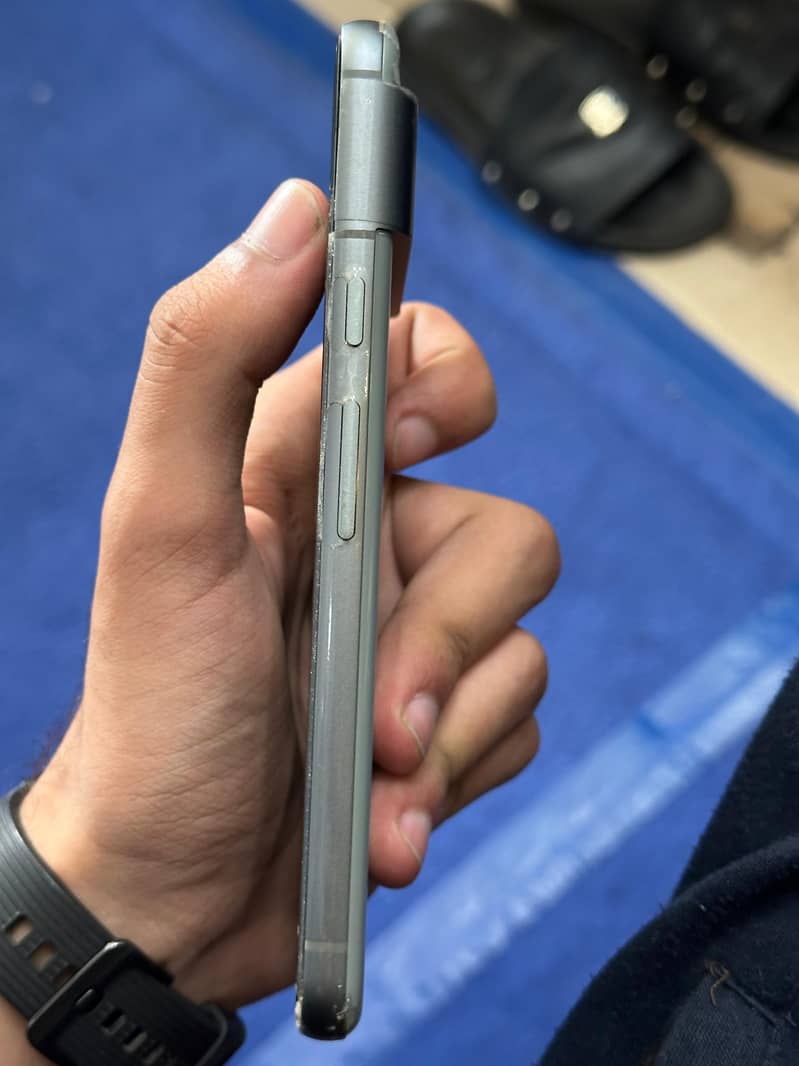Google Pixel 8 2