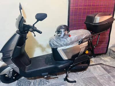 REVOO A12 with BOX