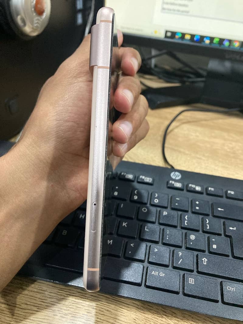 Google Pixel 8 2
