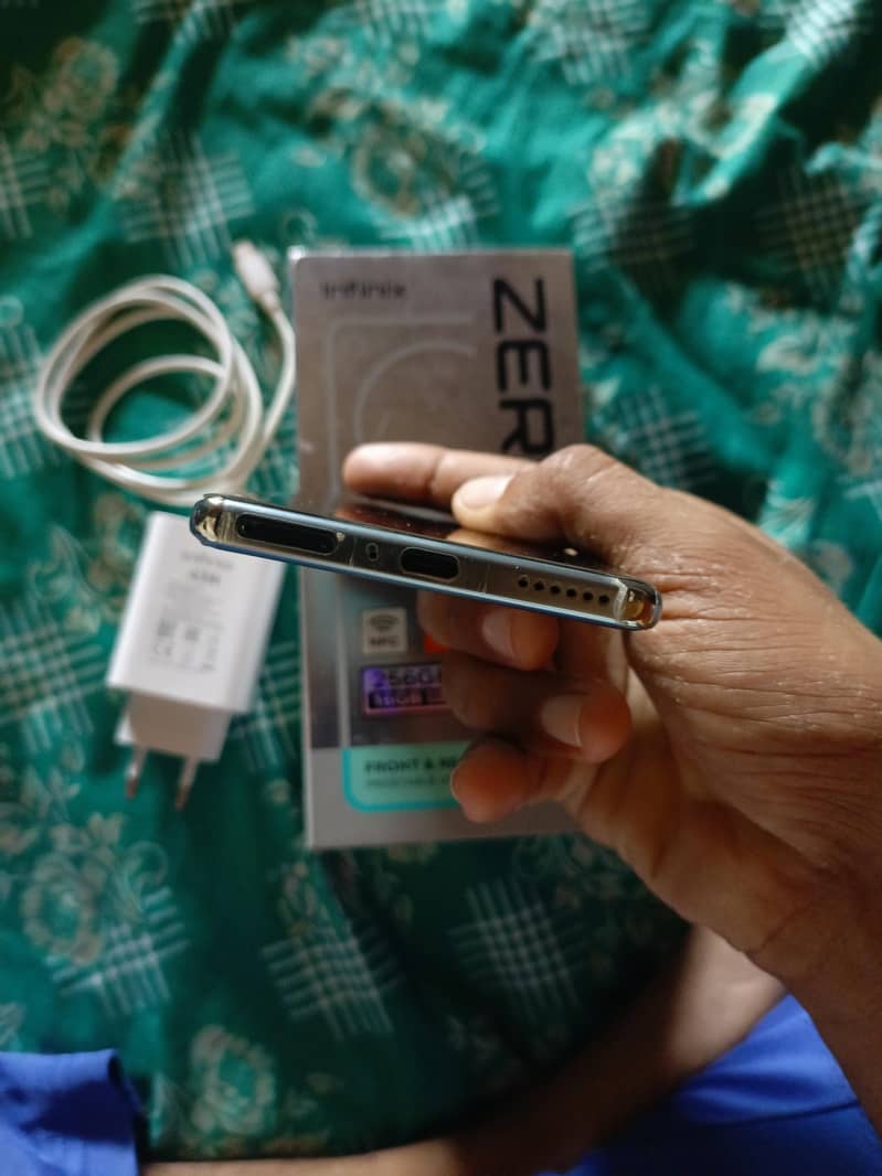 Infinix Zero 40 5