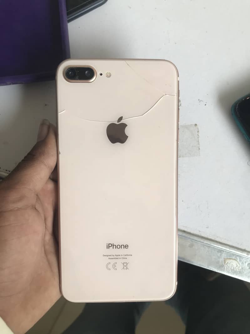 Apple iPhone 8 Plus 1