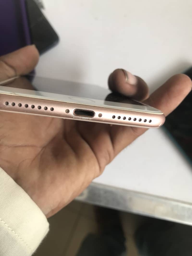 Apple iPhone 8 Plus 2