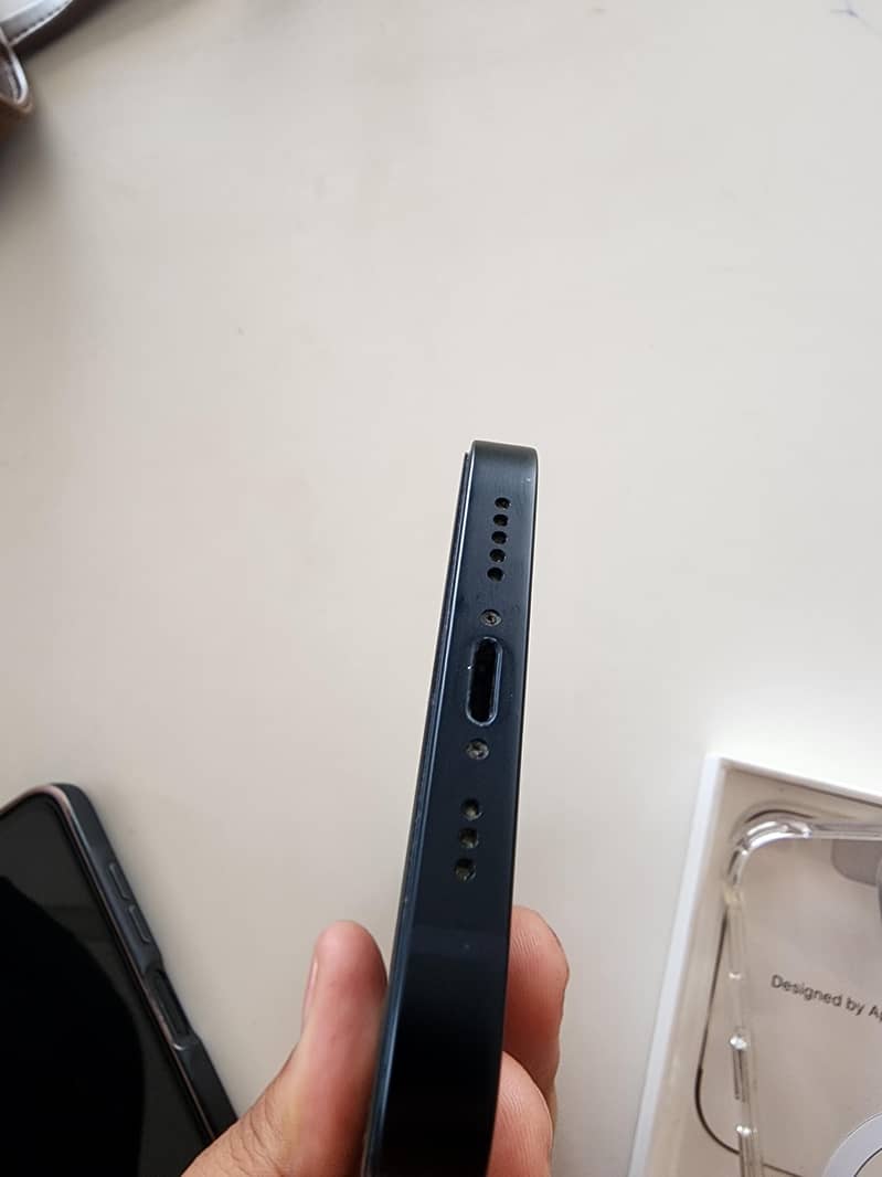 Apple iPhone 13 3
