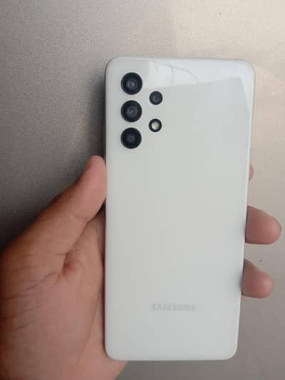 Samsung Mobile A32 display finger