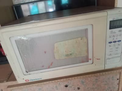 Dawlance microwave for sale in good working