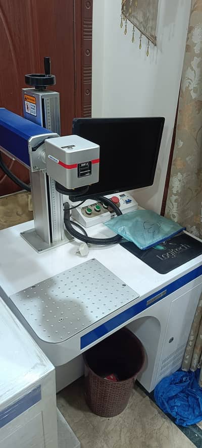 Fiber Laser Marking / Engraving Machines 30W & 50W | Complete Setup