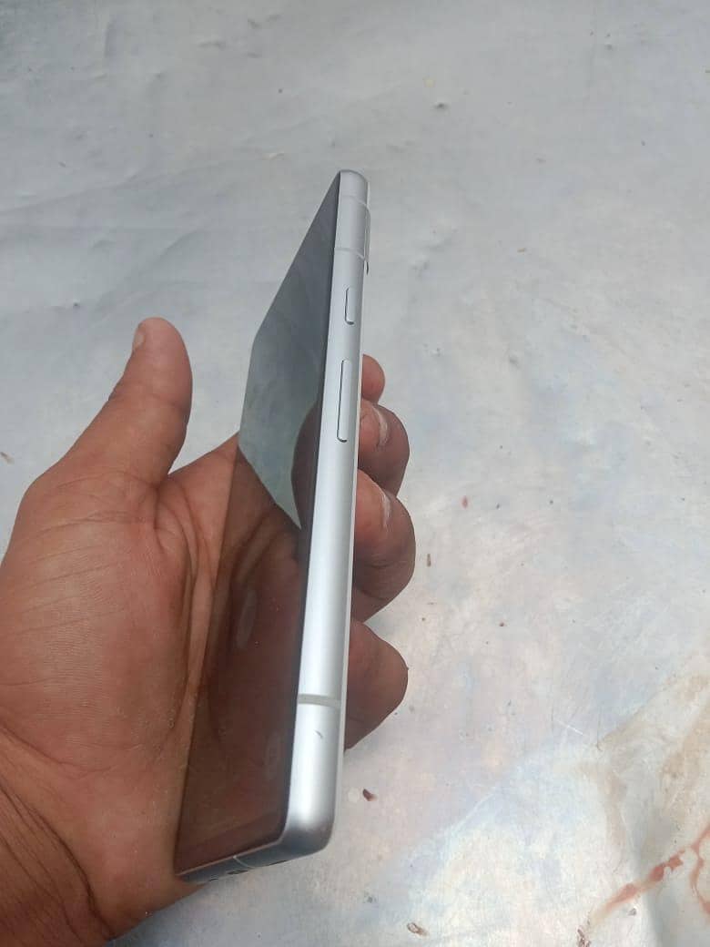 Google Pixel 7 5