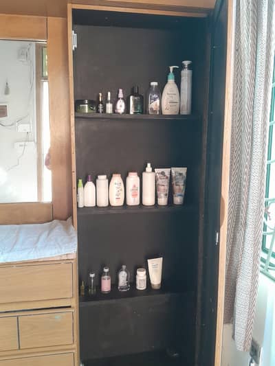 dressing table G 13/4 islamabad