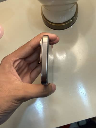 Apple iPhone 16 Pro Non pta with box