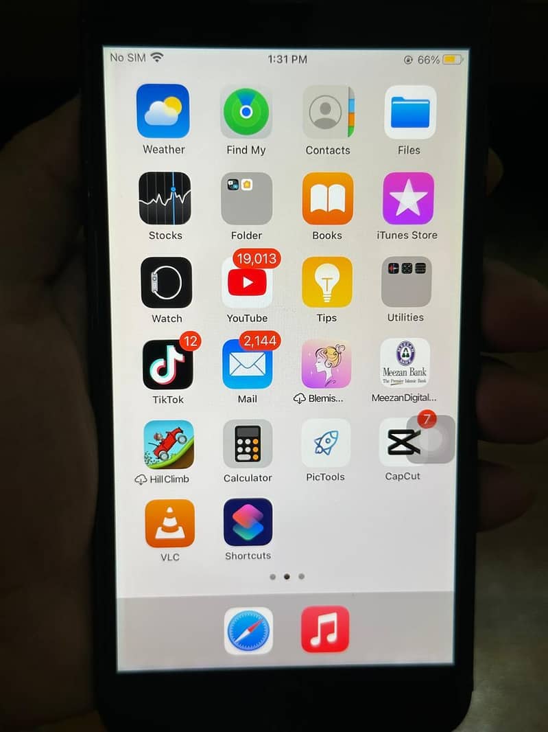 Apple iPhone 7 Plus 0