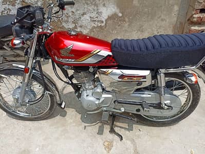 Honda cg125s self start red brand new