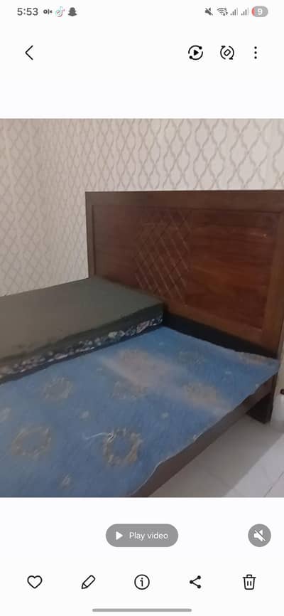 Bad for sale whitaut Mattres good condition