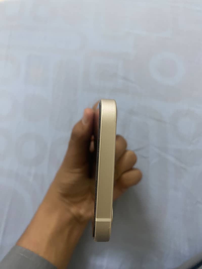 Apple iPhone 12 2