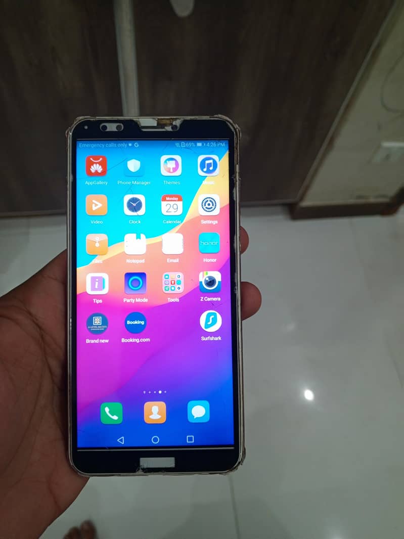 Honor 7C 4