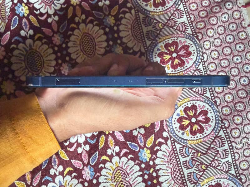 Apple iPhone 12 2