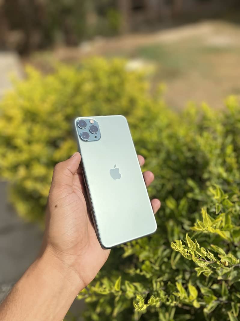 Apple iPhone 11 Pro Max 1