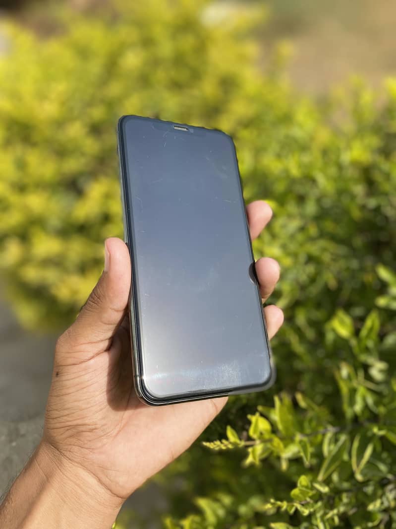 Apple iPhone 11 Pro Max 3