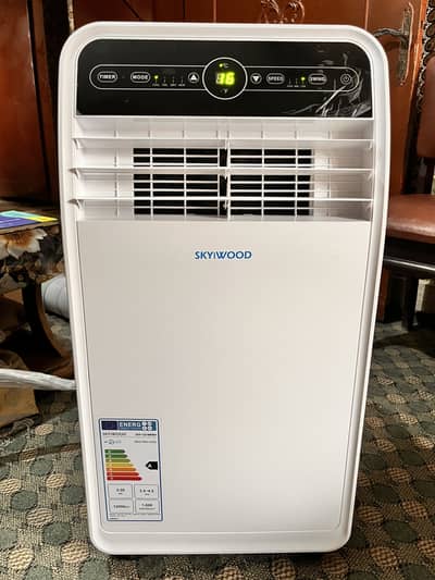 Portable inverter 1. ton only box open