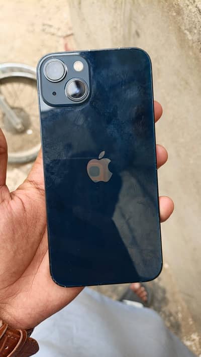 Apple iPhone 13