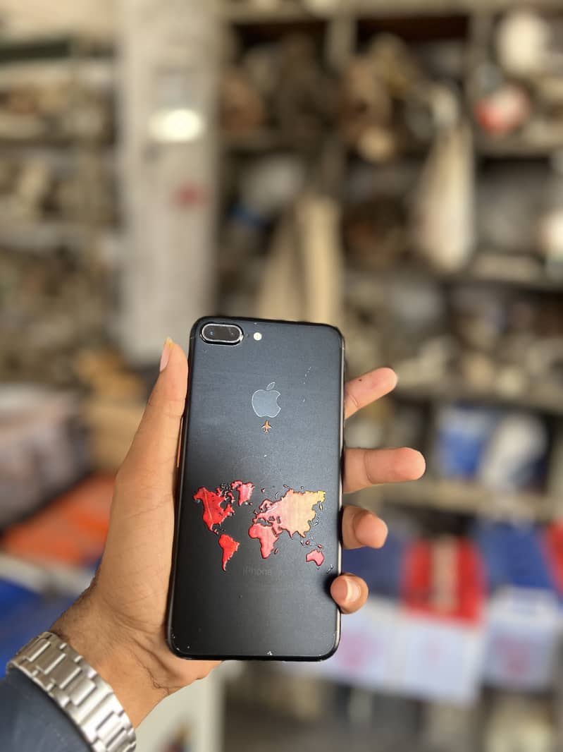 Apple iPhone 7 Plus 0