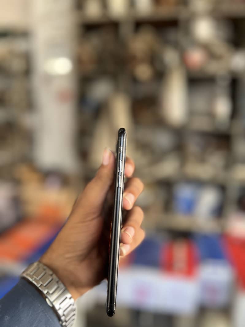 Apple iPhone 7 Plus 1