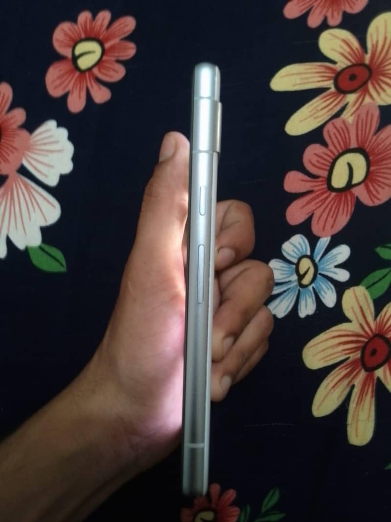 Google Pixel 7a 2