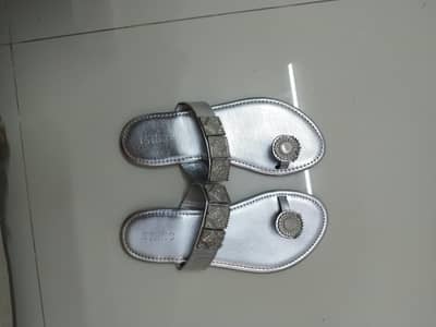 ethnic slippers size 39