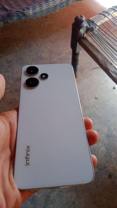 Infinix Hot 30 Play