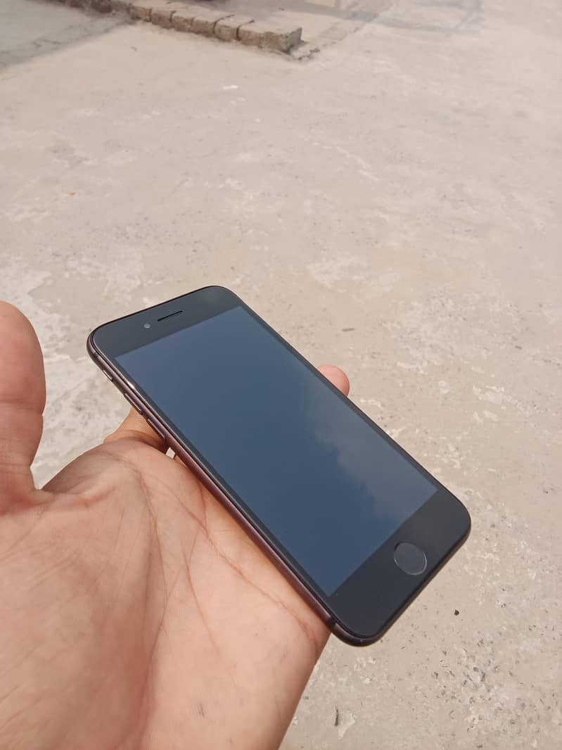 iPhone 8 1
