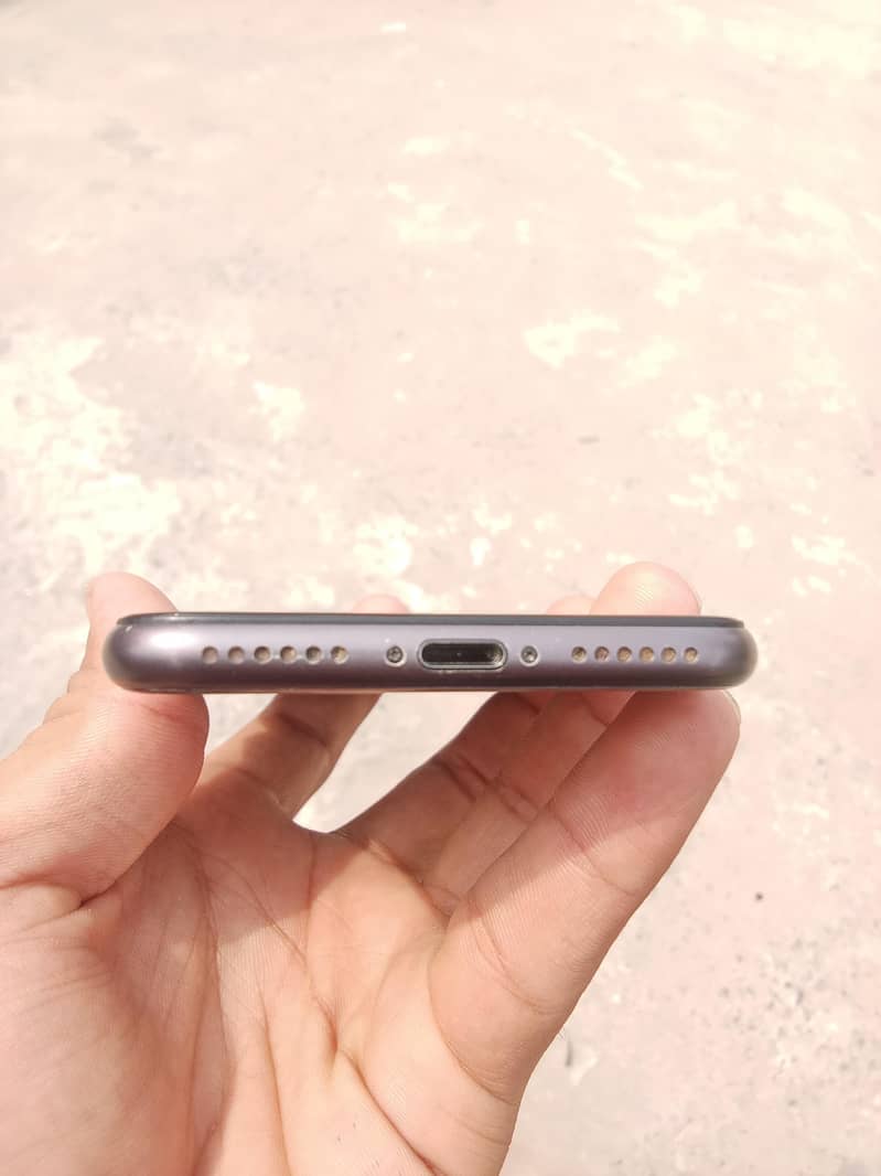 iPhone 8 2