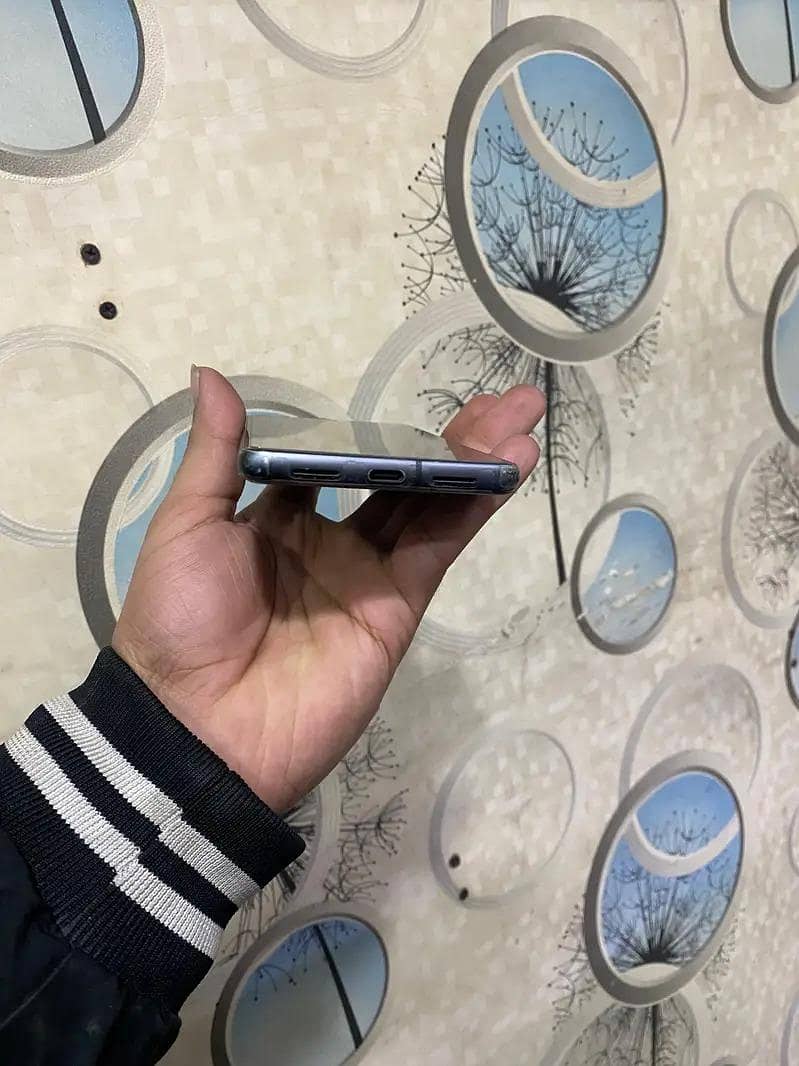 Google Pixel 7 4