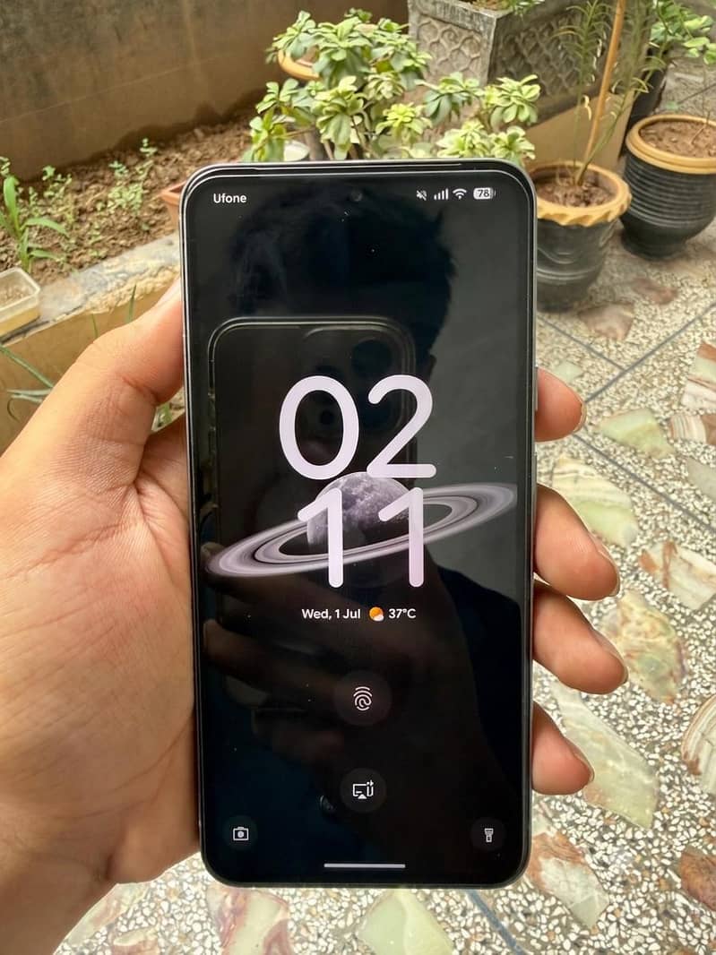 Google Pixel 8 5