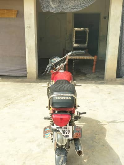 2009 madel bike price 60000