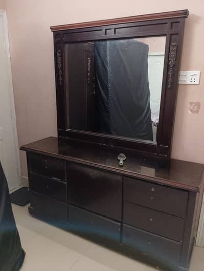 DRESSING TABLE WITH MIRROR DRAWERS AND LOWER GLASS STAND (PURE WOOD)