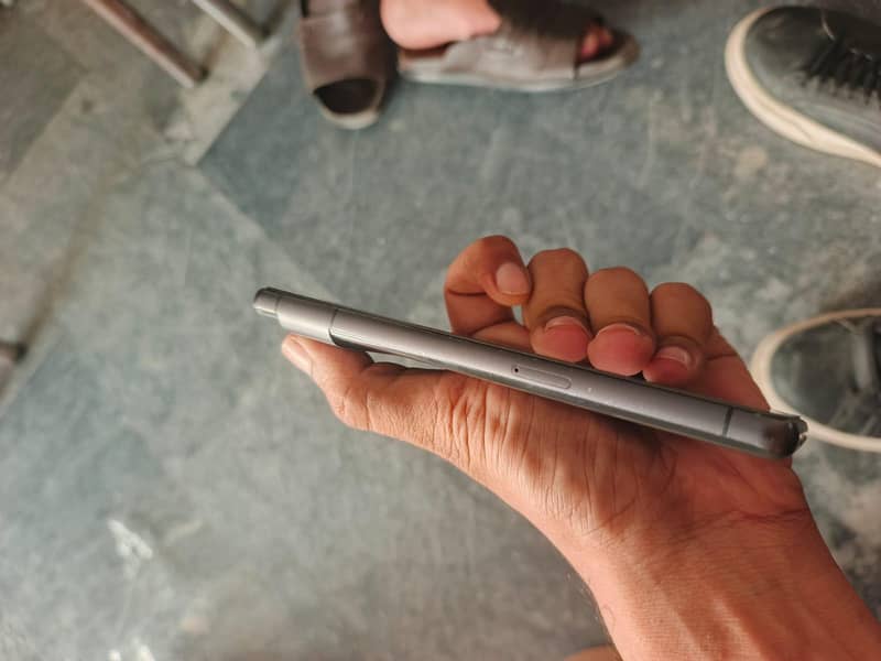 Google Pixel 7 4