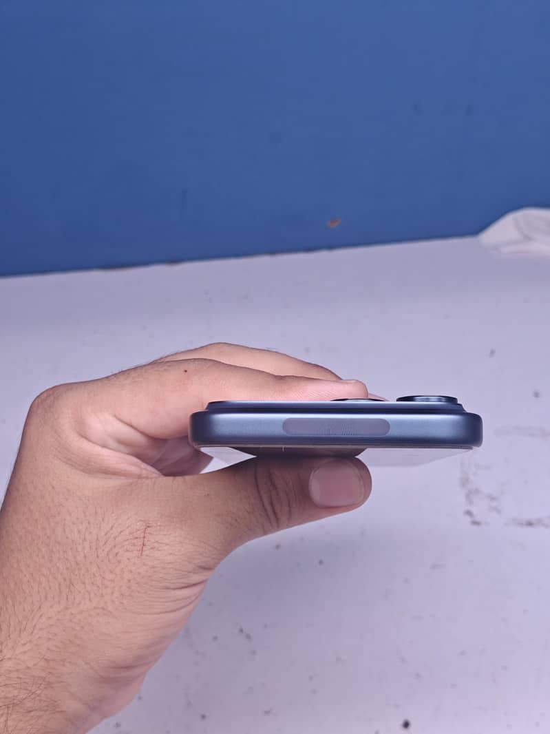 iPhone 17 Pro Max 12