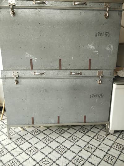 Storage trunk paiti sandook