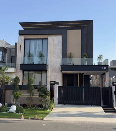 10 Marla Brand New House available for Rent in Bahria Town Lahore, Jasmine Block