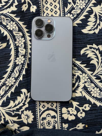 Apple iPhone 13 Pro 10/10 condition
